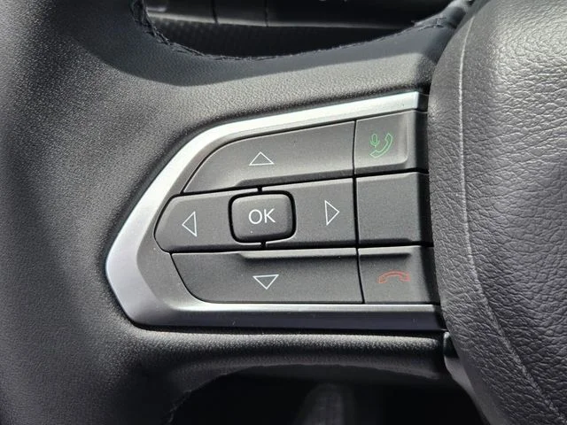 New 2026 Red Hot Pearlcoat Jeep Latitude image 24