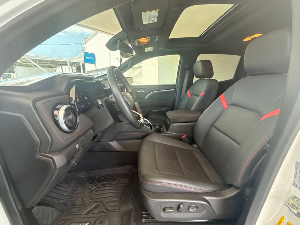 Used 2024 White Chevrolet Z71 image 32