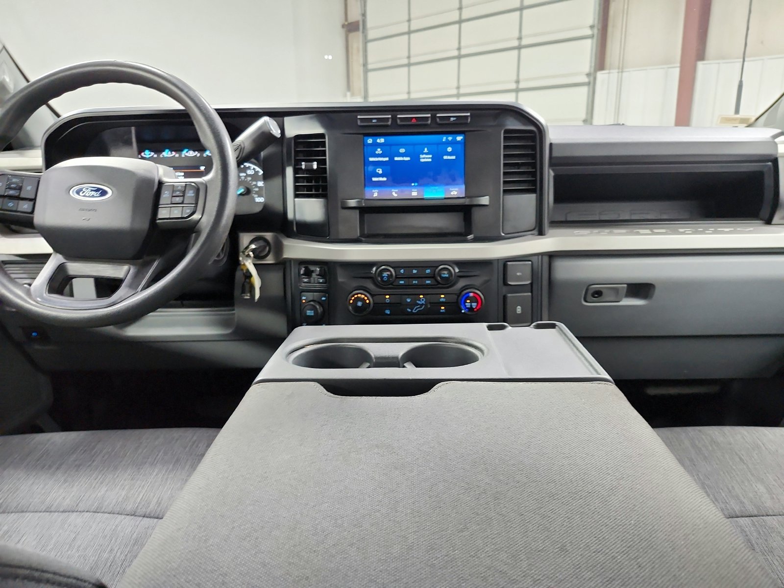 Used 2023 Oxford White Ford XL image 25