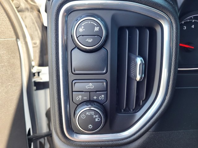 Used 2019 White Chevrolet LT image 15