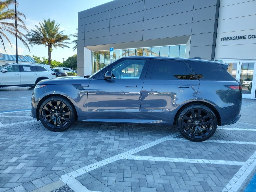 Certified Used 2023 Blue Land Rover SE Dynamic image 2