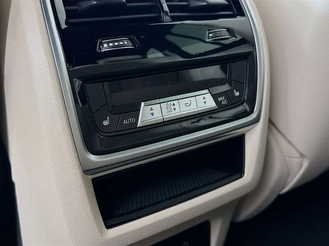 Used 2026 White BMW xDrive50e image 27