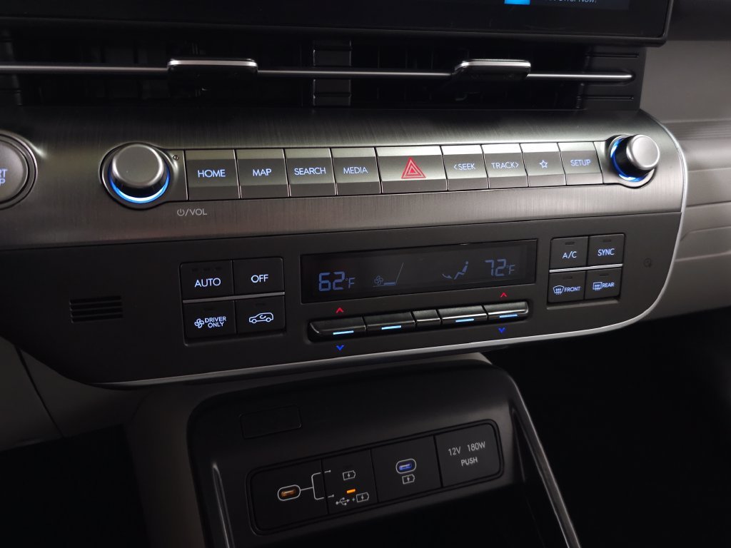 2024 Hyundai Kona EV SEL - Photo 27