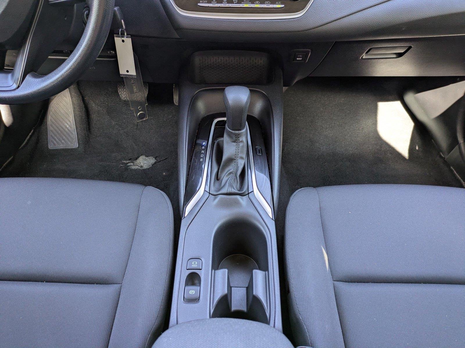 Used 2025  Toyota LE image 18