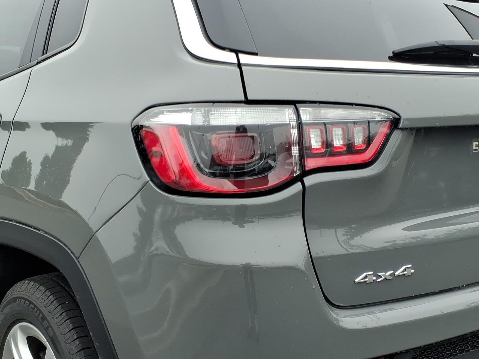Used 2024 Sting-Gray Clearcoat Jeep Latitude image 16