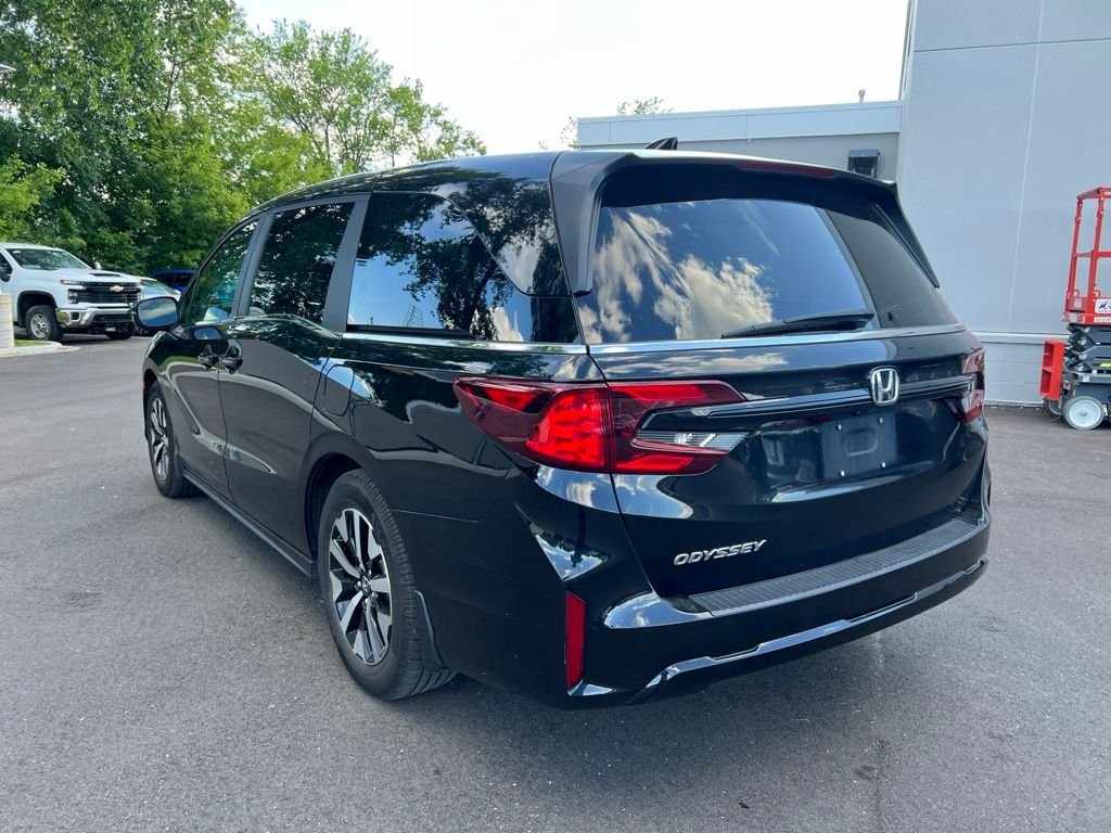 Used 2025 Crystal Black Pearl Honda EX-L image 4