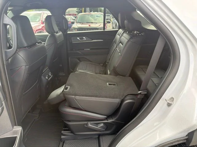 New 2026 Space White Metallic Ford ST-Line image 53