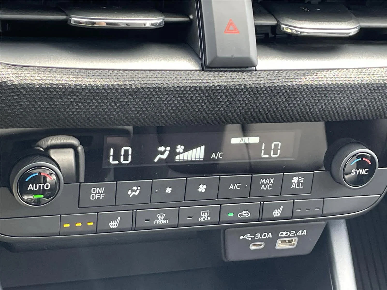 Used 2026 River Rock Pearl Subaru Premium image 22