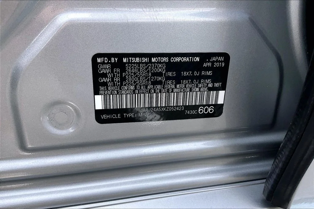 Used 2019 Alloy Silver Metallic Mitsubishi SEL image 34