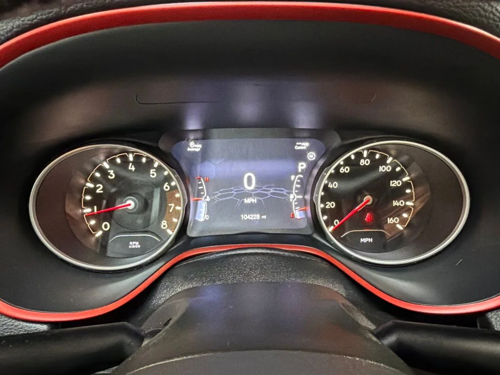 Used 2019 White Clearcoat Jeep Trailhawk image 26