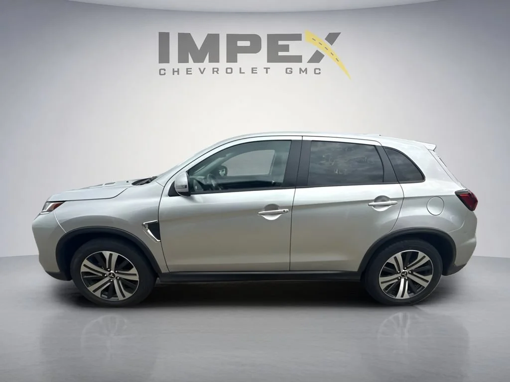 Used 2024 Gray Mitsubishi S image 2