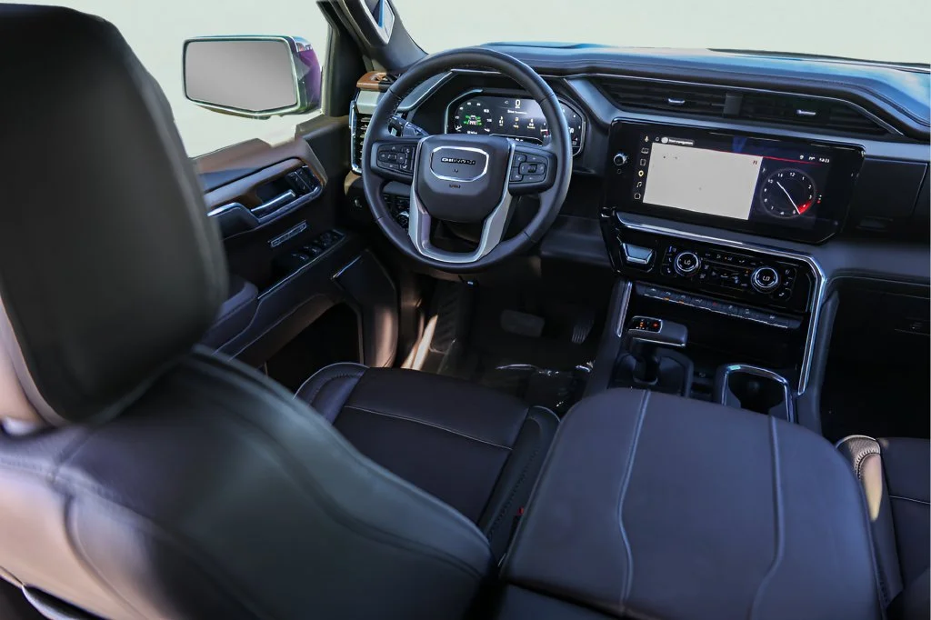 Used 2023 STERLING METALLIC GMC Denali image 29
