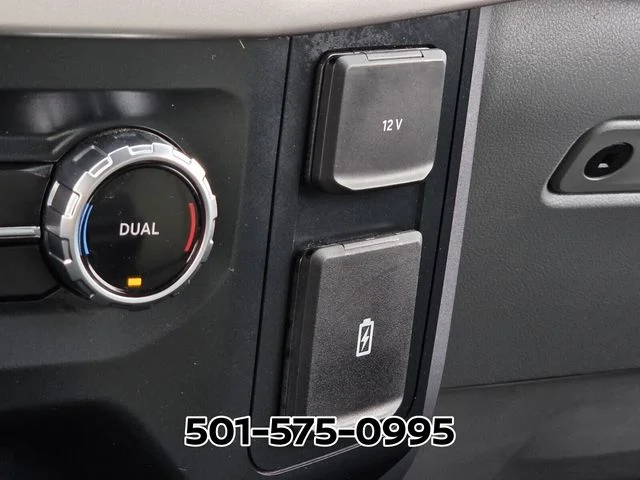 Used 2023  Ford XLT image 24