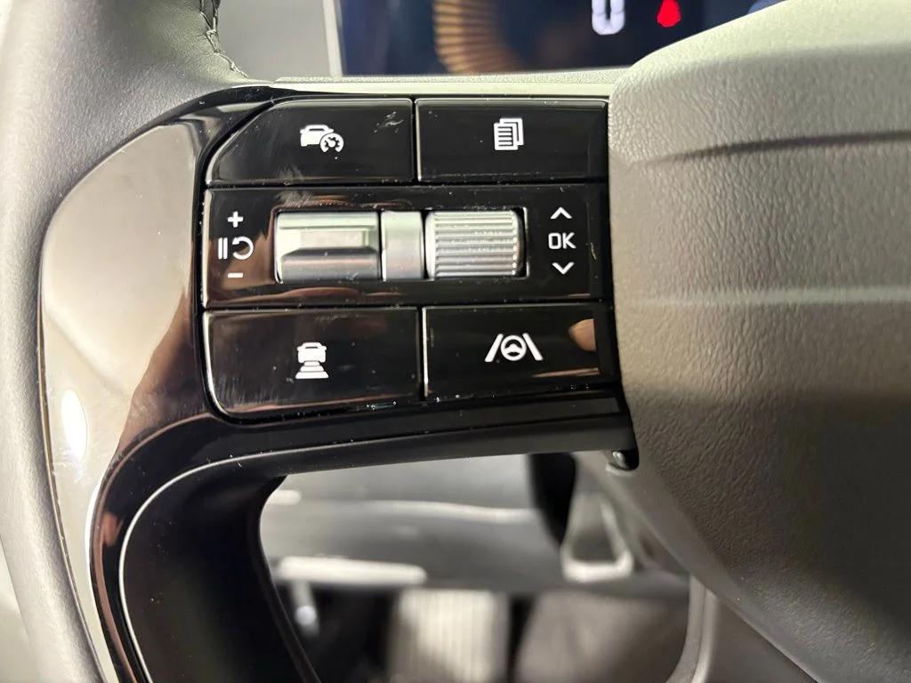 New 2026 Gray Kia S image 22