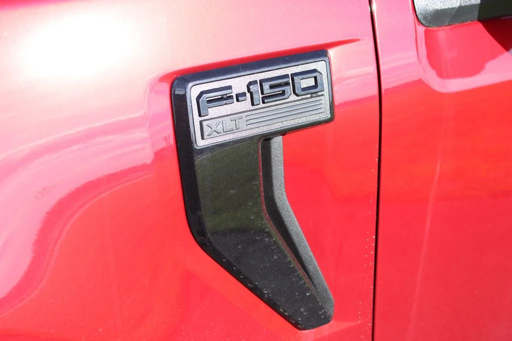 New 2026 Ruby Red Metallic Tinted Clearcoat Ford XLT image 6