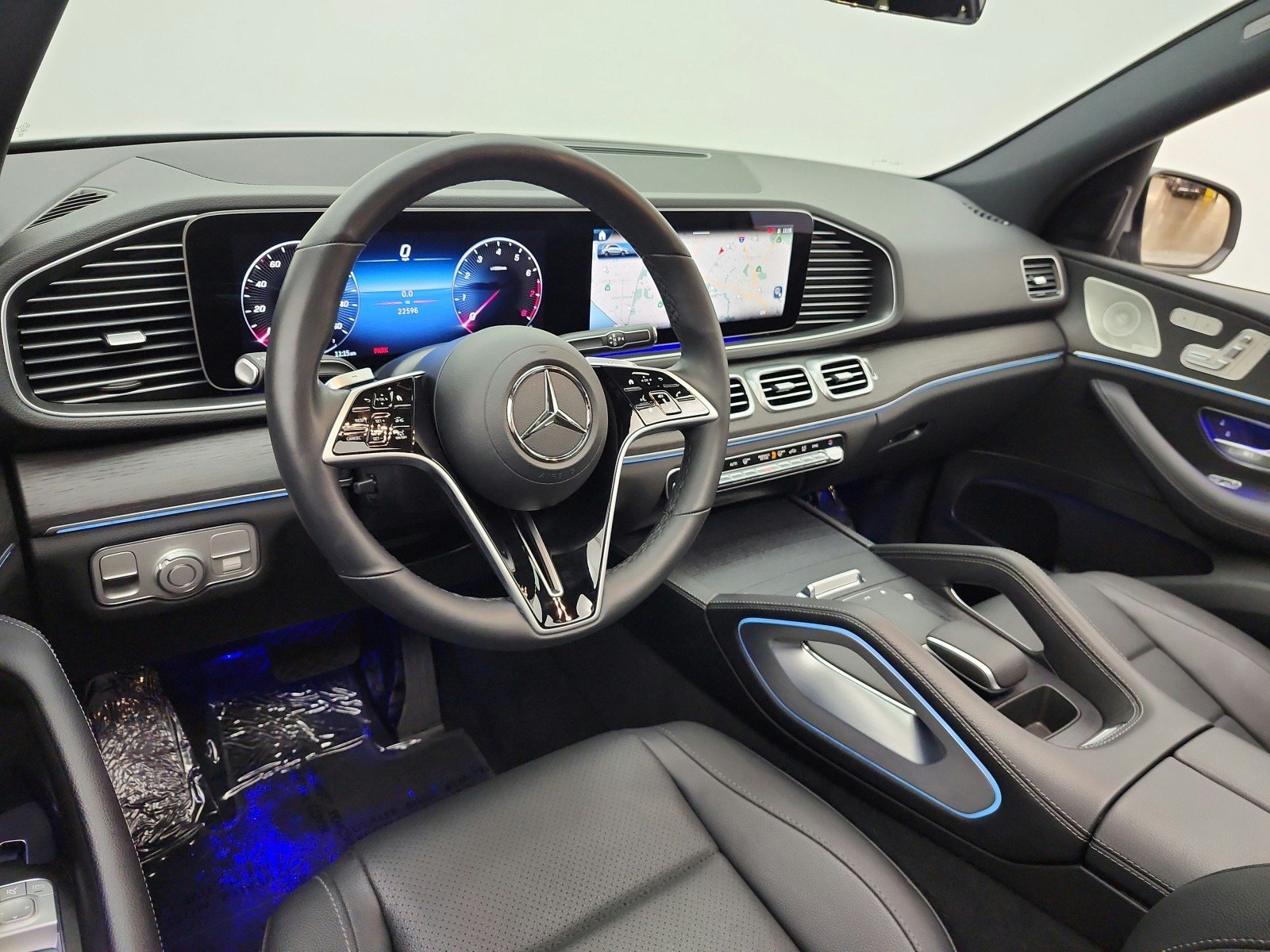 Used 2025 MANUFAKTUR Alpine Grey Mercedes-Benz GLE 450 4MATIC® SUV image 28