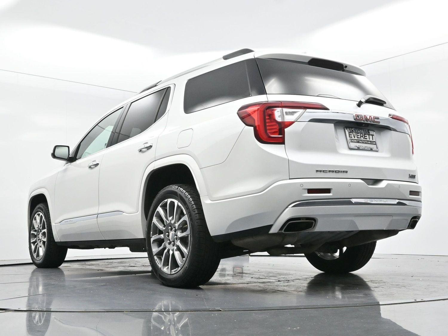 Used 2023 White Frost Tricoat GMC Denali image 44