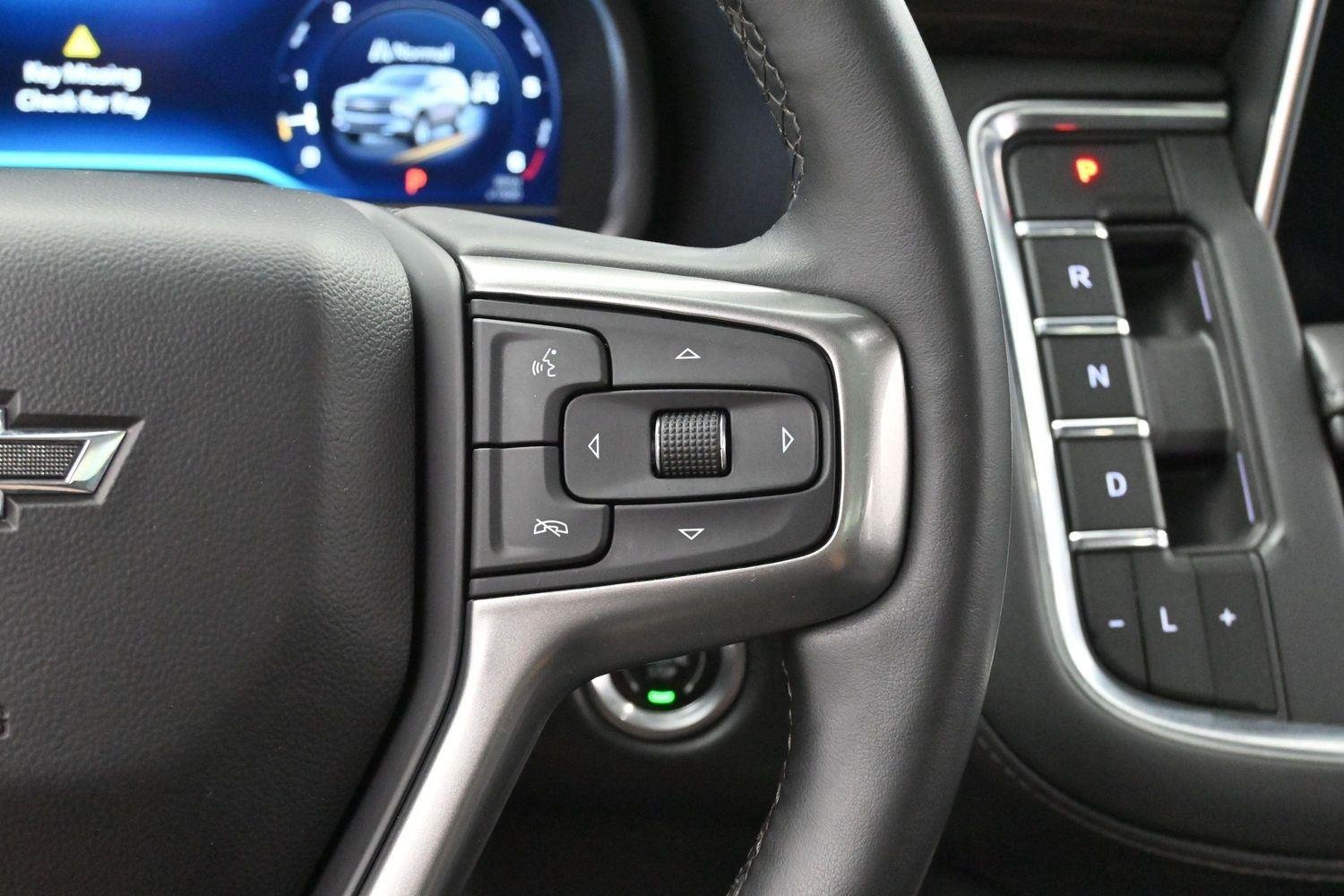 Used 2023 Black Chevrolet Z71 image 16