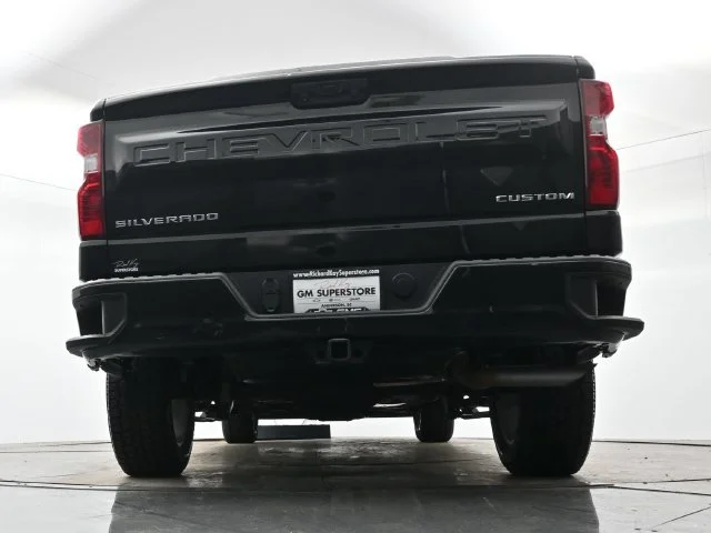 Used 2023 BLACK Chevrolet Custom image 28