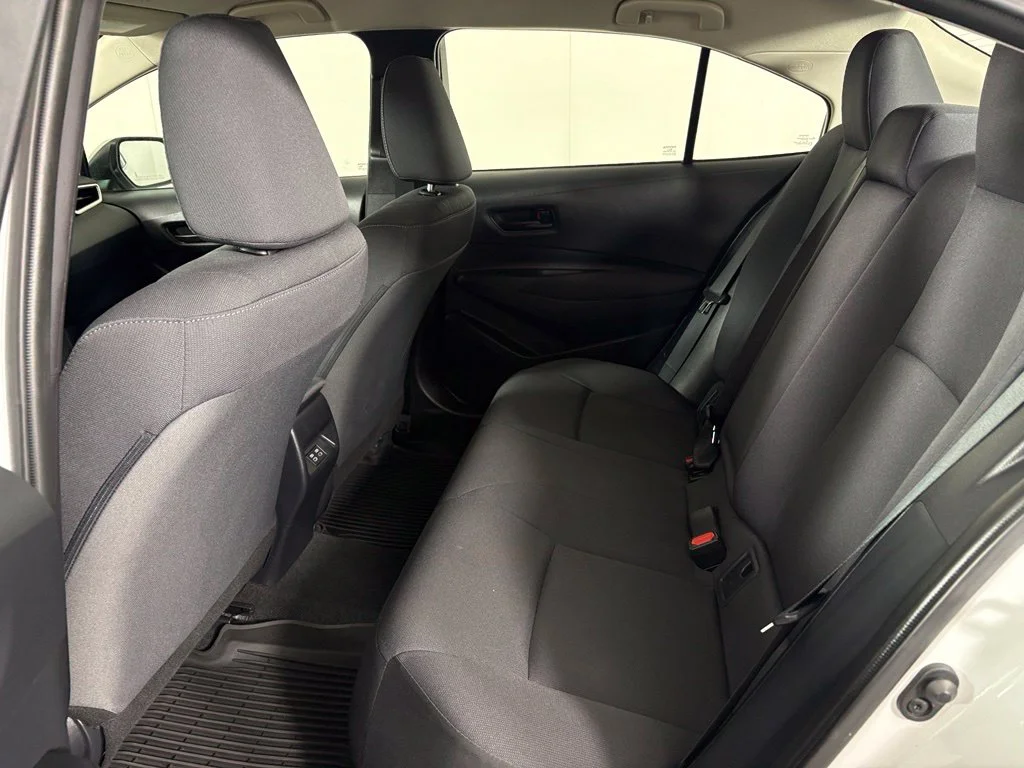 Used 2025 White Toyota LE image 31