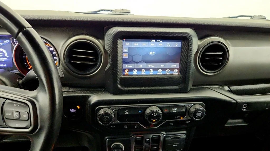 Used 2022 Hydro Blue Pearlcoat Jeep Unlimited Sport S 4x4 image 17