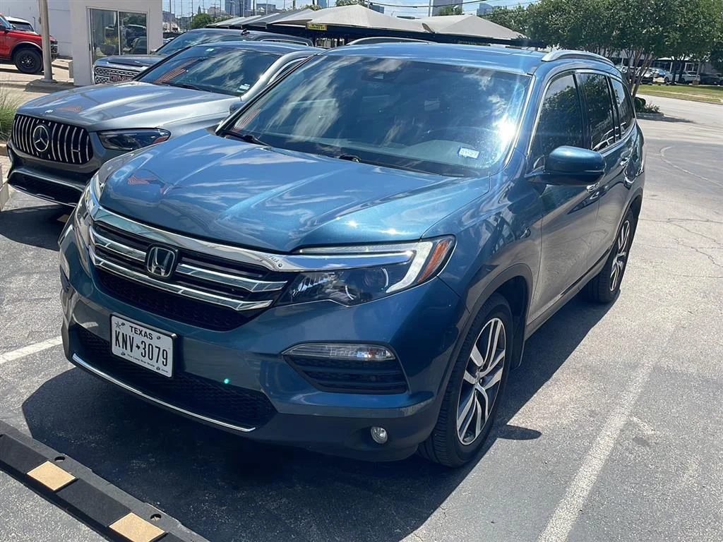 2018 Honda Pilot 4WD Touring's photo