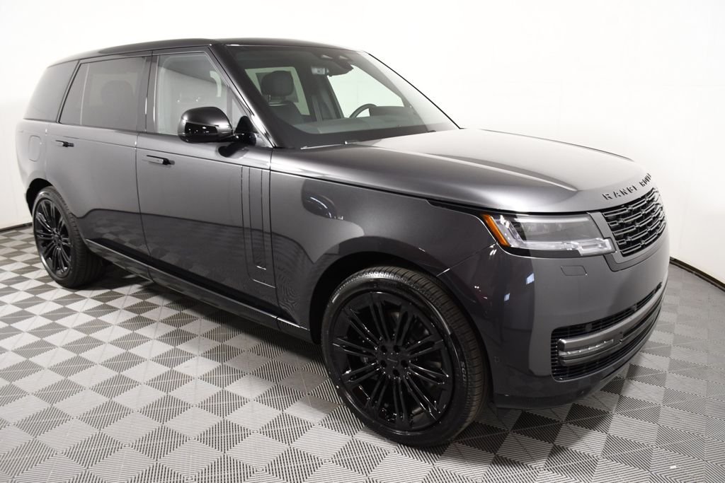 New 2026 Carpathian Gry Land Rover SE image 8