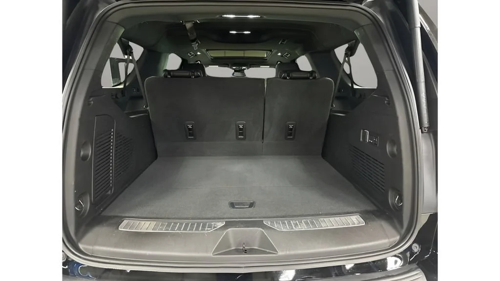 2026 Chevrolet Suburban Premier - Photo 18