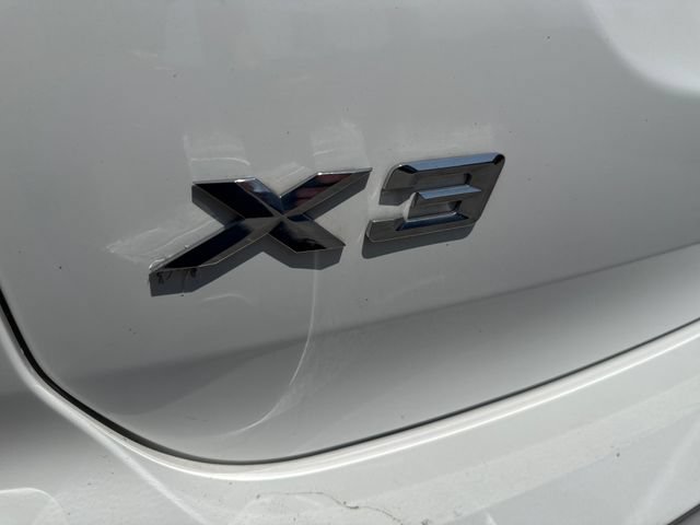Used 2022 White BMW sDrive30i image 28