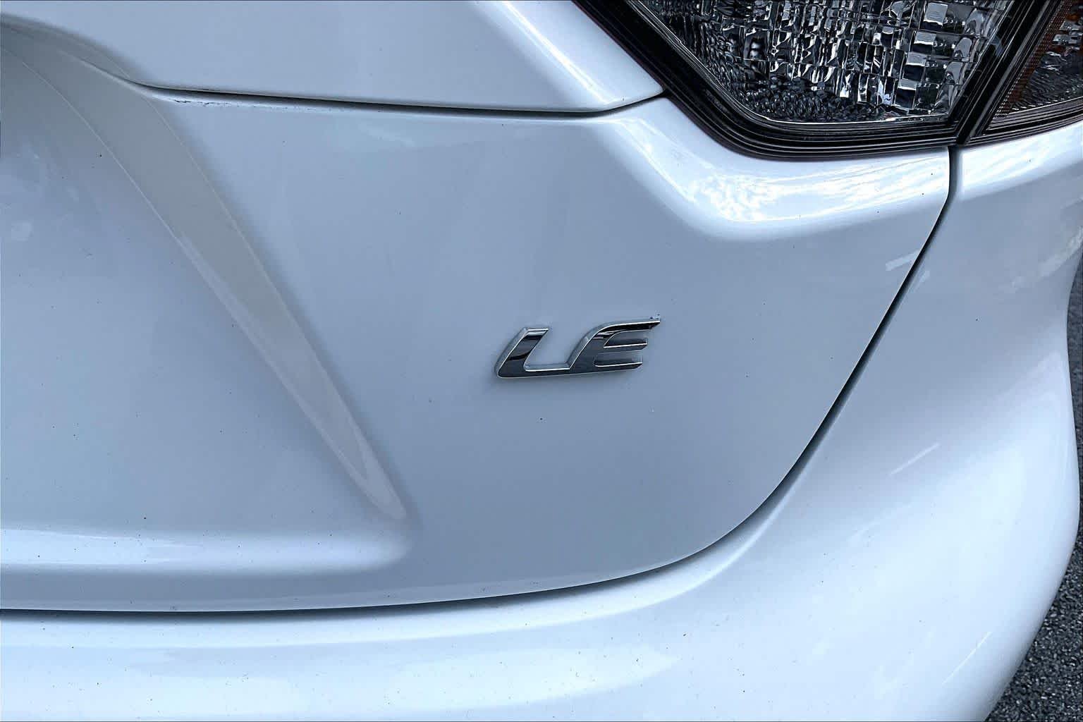 Used 2025 Ice Cap Toyota LE image 9