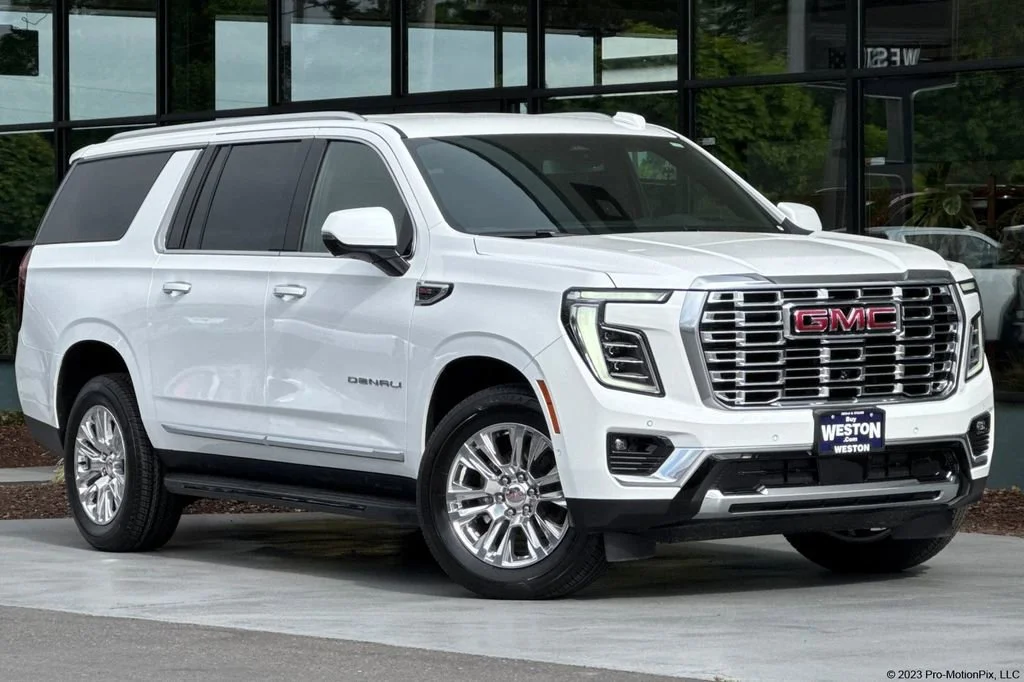 2025 GMC Yukon Denali AWD's photo