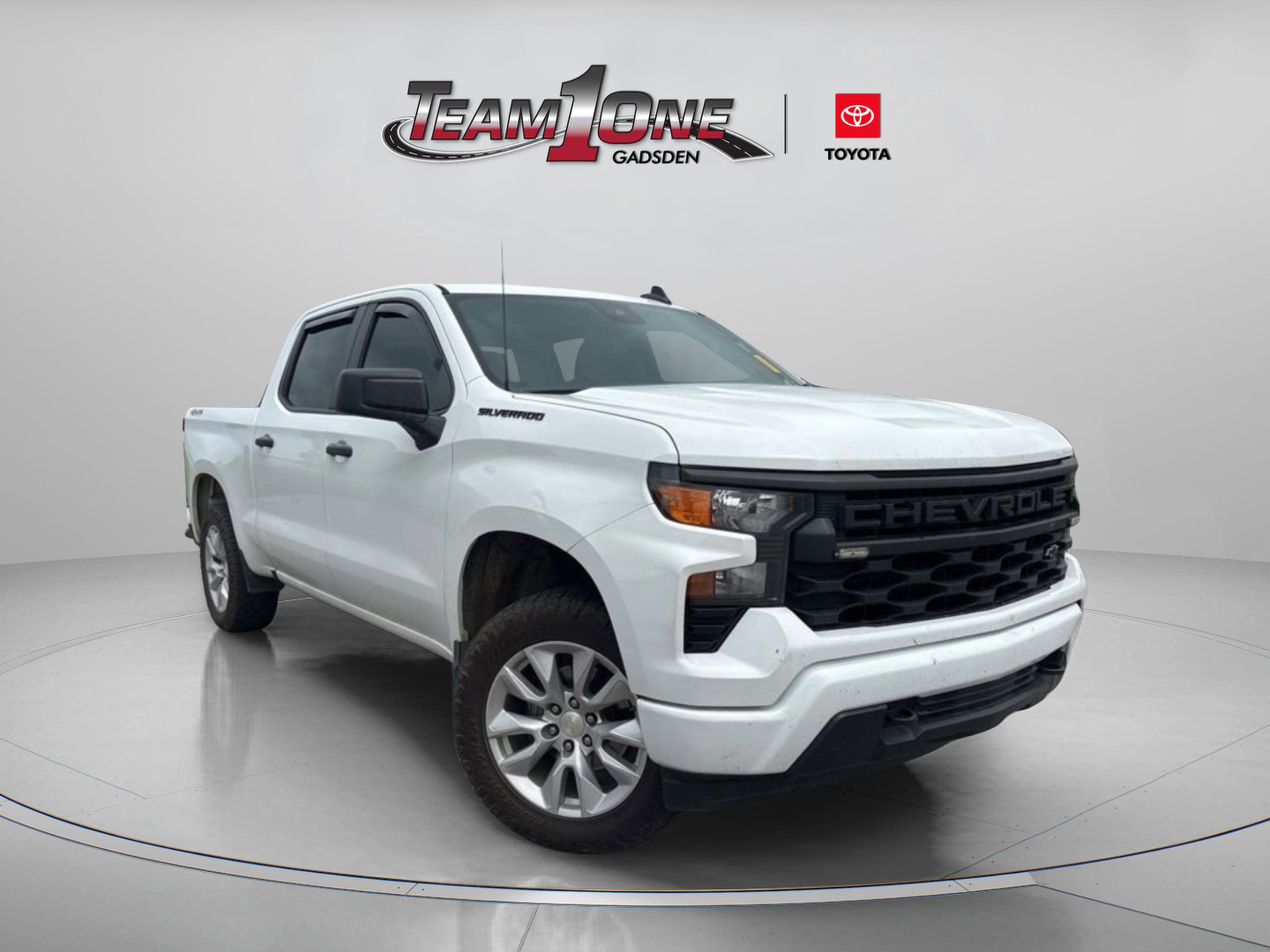 2023 Chevrolet Silverado 1500 Custom 4X4 Crew Cab Short Box's photo