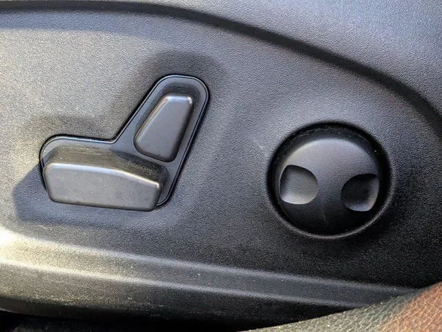 Certified Used 2025 Black Jeep Latitude image 22