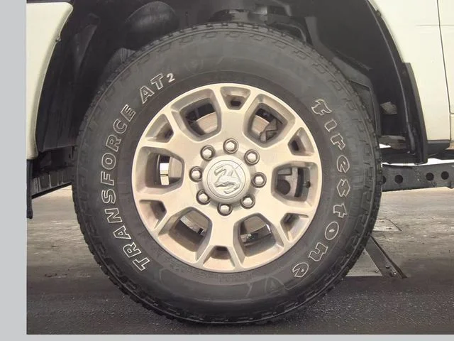 Used 2024 White Ram Laramie image 13