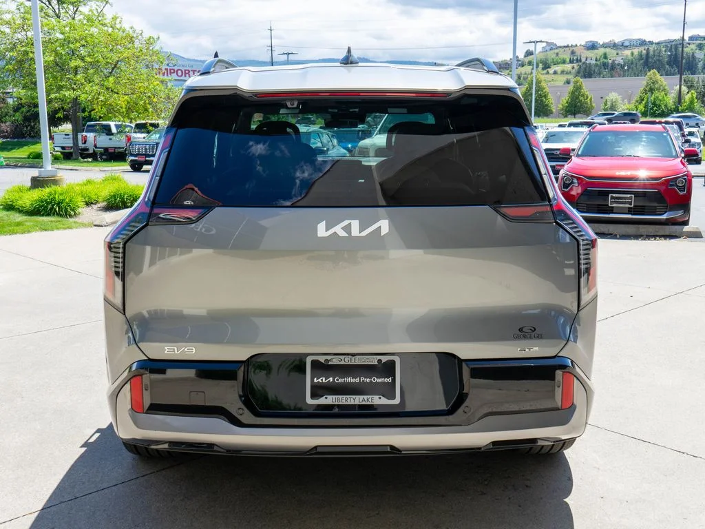 Used 2024 Gray Kia GT-Line image 6