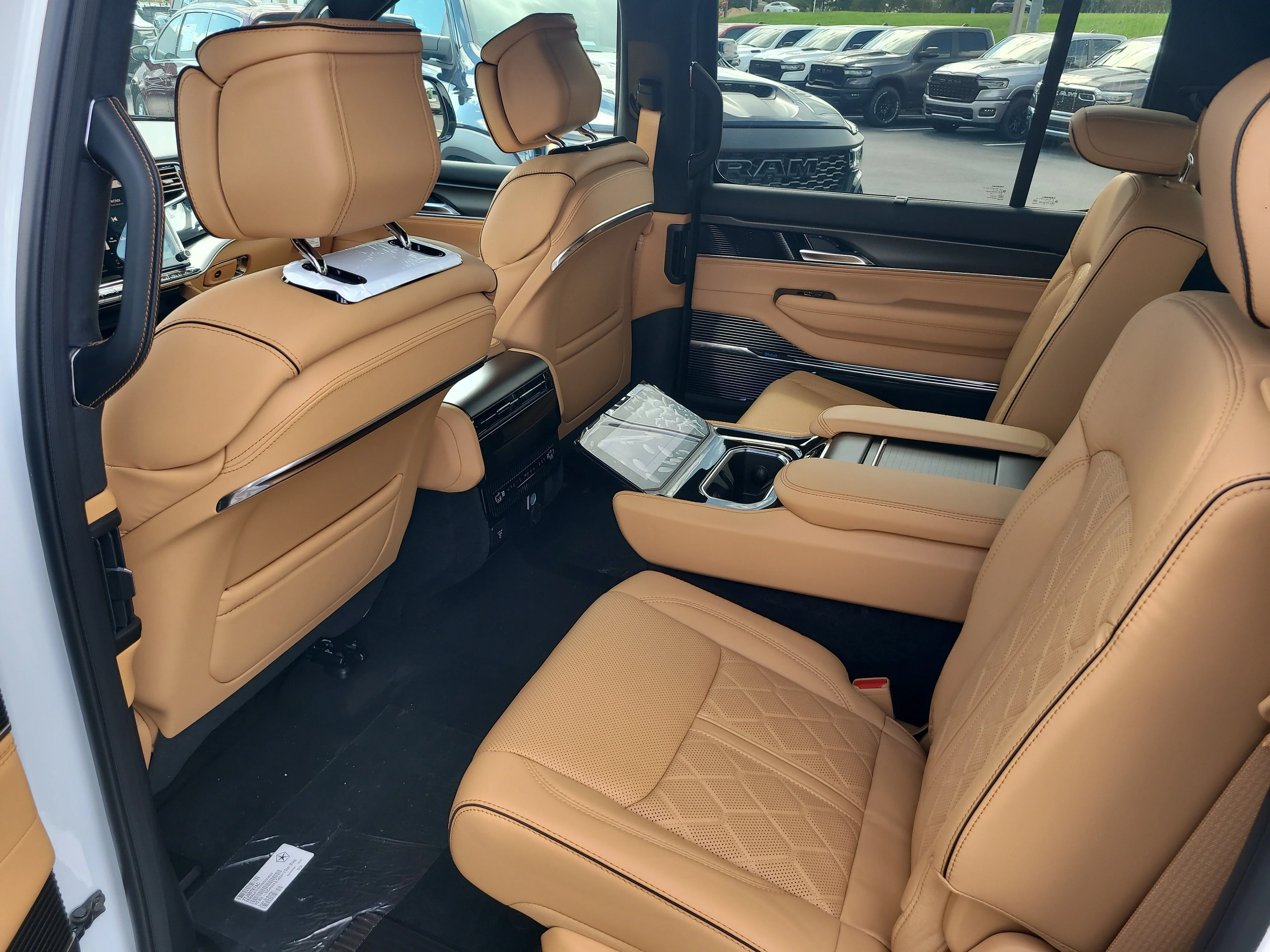 New 2026 Bright White Clearcoat Jeep Summit Reserve image 11