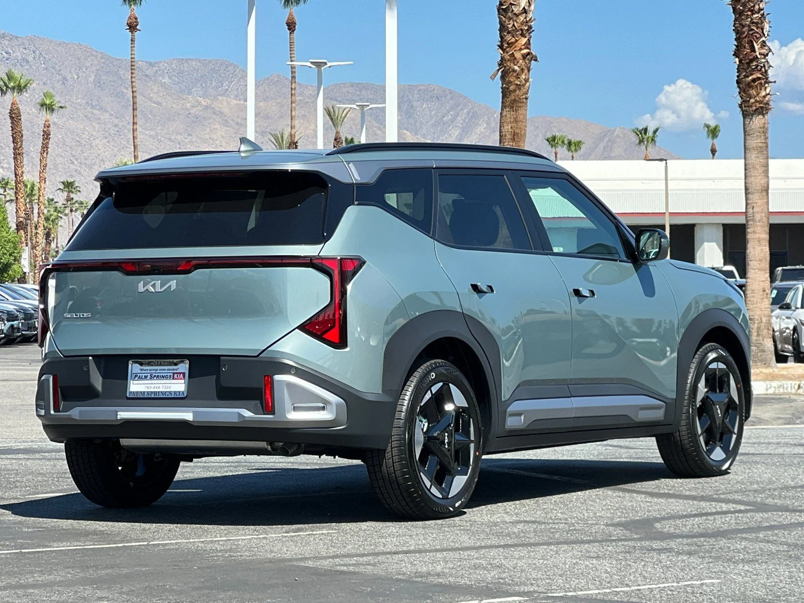 New 2027 Green Kia EX image 3