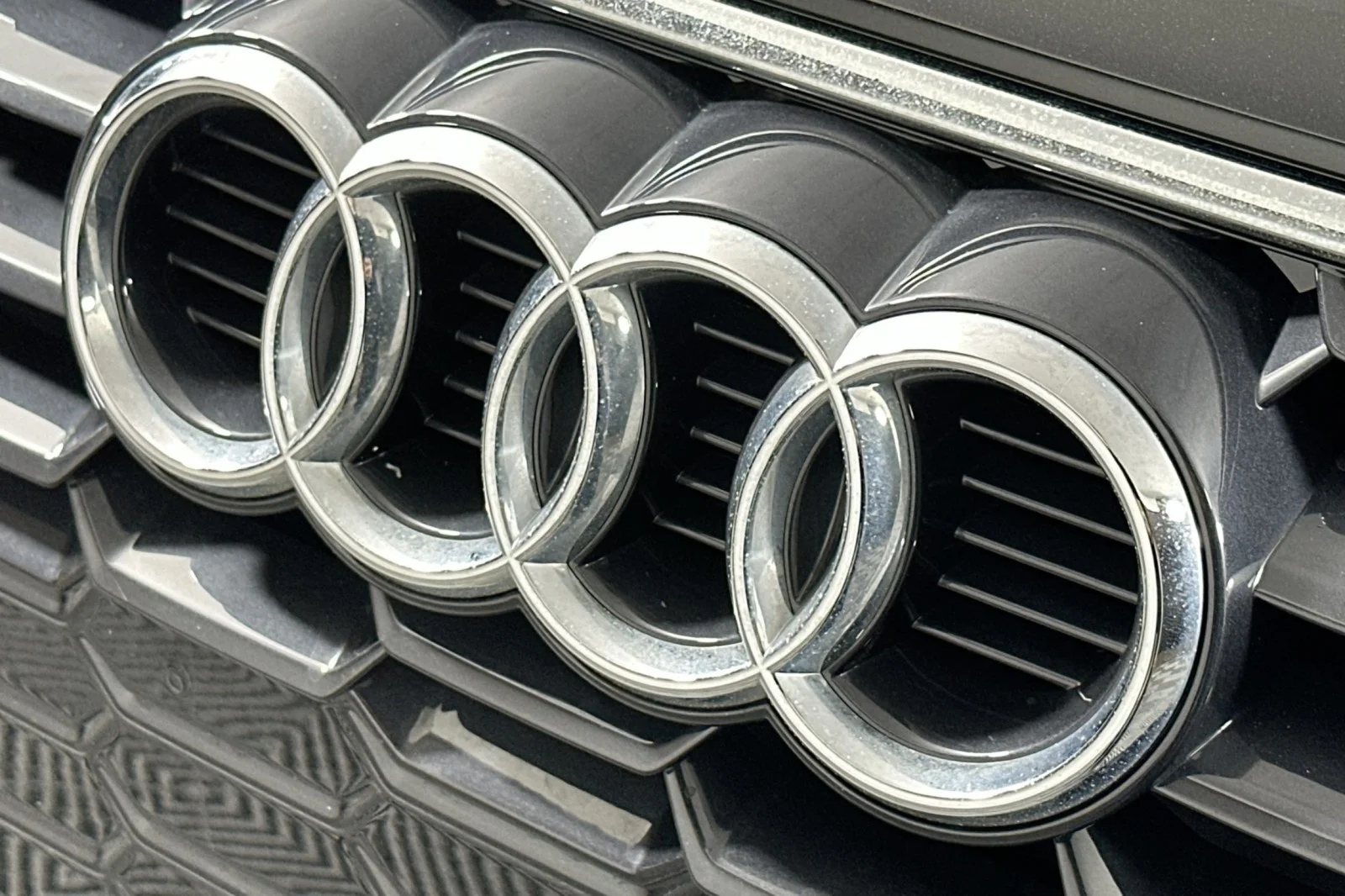 Used 2024 Mythos Black Metallic Audi Premium Plus image 15