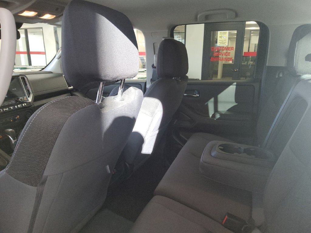 Used 2025 White Nissan SV image 19