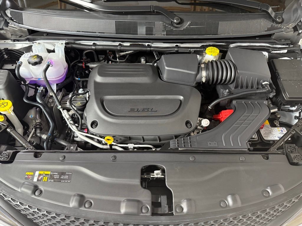 2026 Chrysler Voyager LX - Photo 10