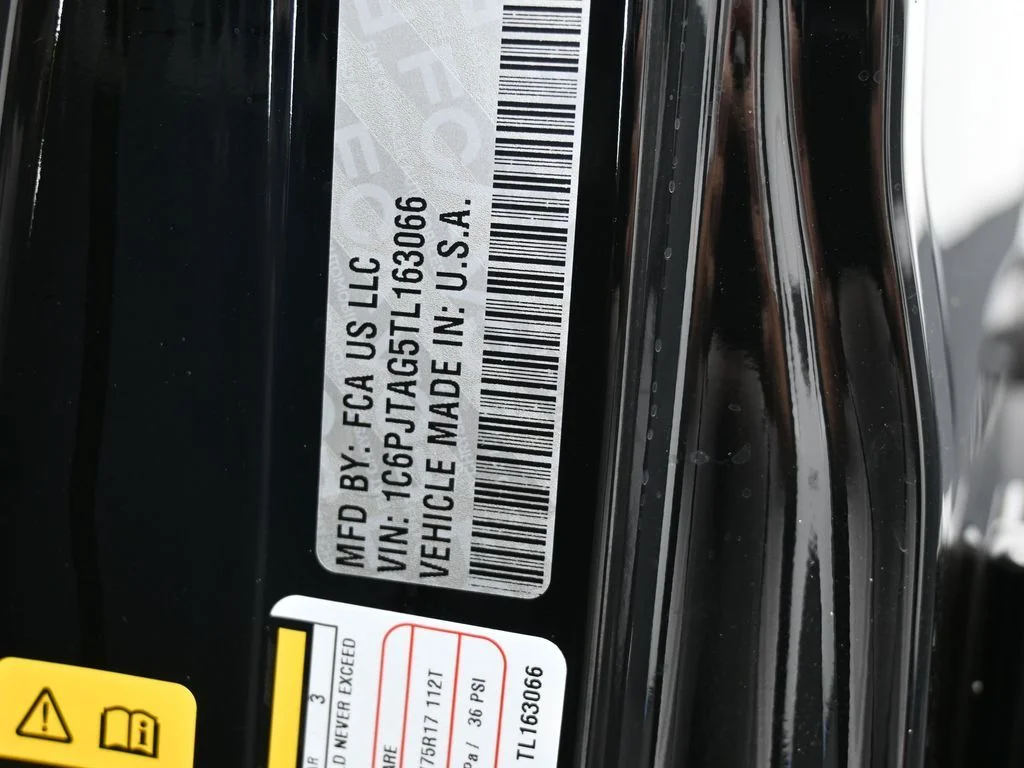 New 2026 Black Clear-Coat Exterior Paint Jeep Sport S image 16