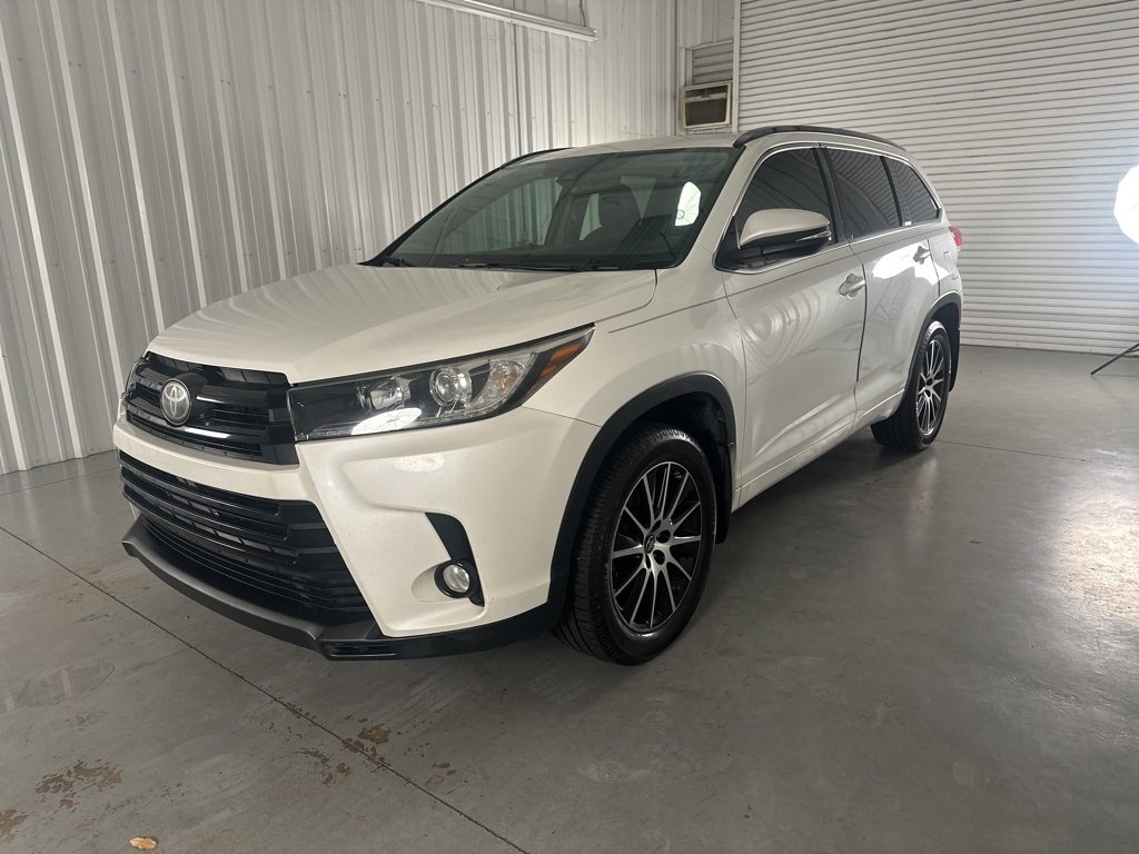 2017 Toyota Highlander SE