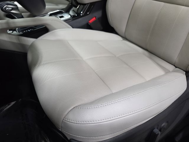 Used 2024 White Kia EX image 28