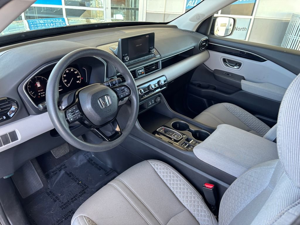 Certified Used 2024 Modern Steel Metallic Honda LX image 9