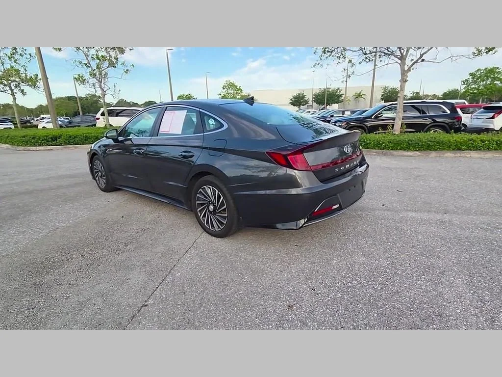Used 2022 Portofino Gray Hyundai Limited image 40
