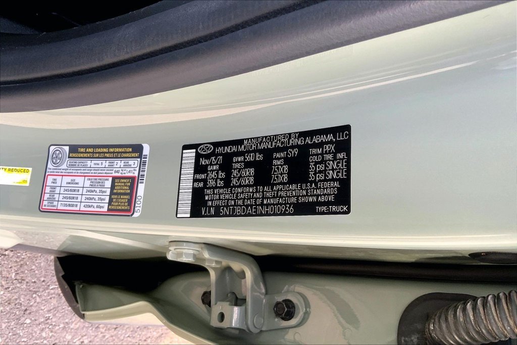 Used 2022 Green Hyundai SEL image 19