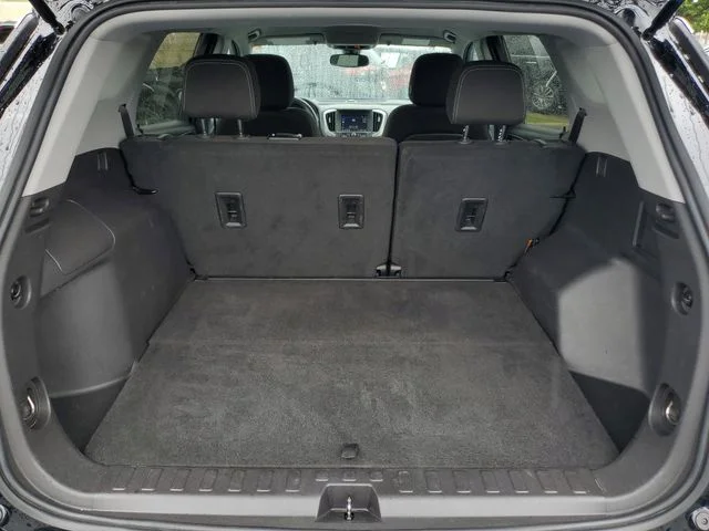 Used 2024 Black GMC SLE image 5