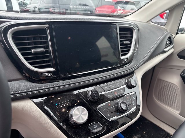 Used 2024 Blue Chrysler Touring L image 7