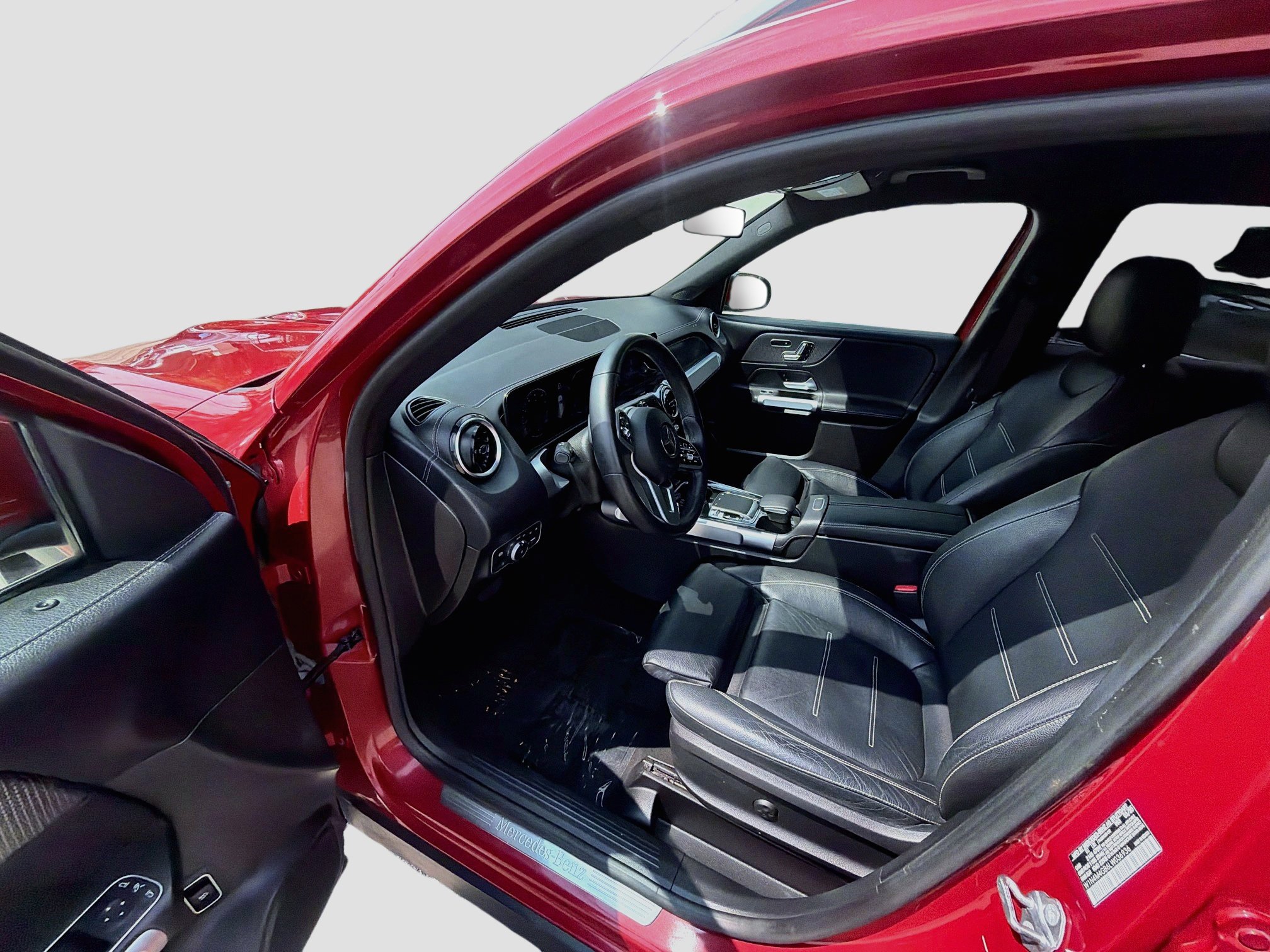 Used 2020 Red Mercedes-Benz GLB 250 image 9