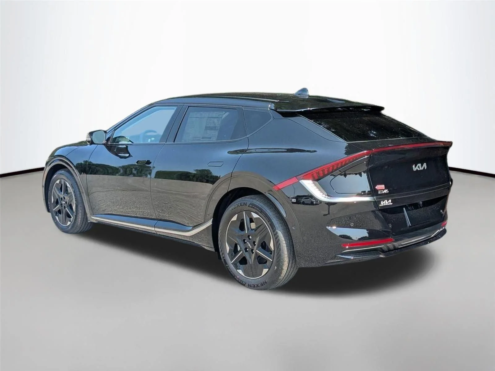 2025 Kia EV6 Wind - Photo 9